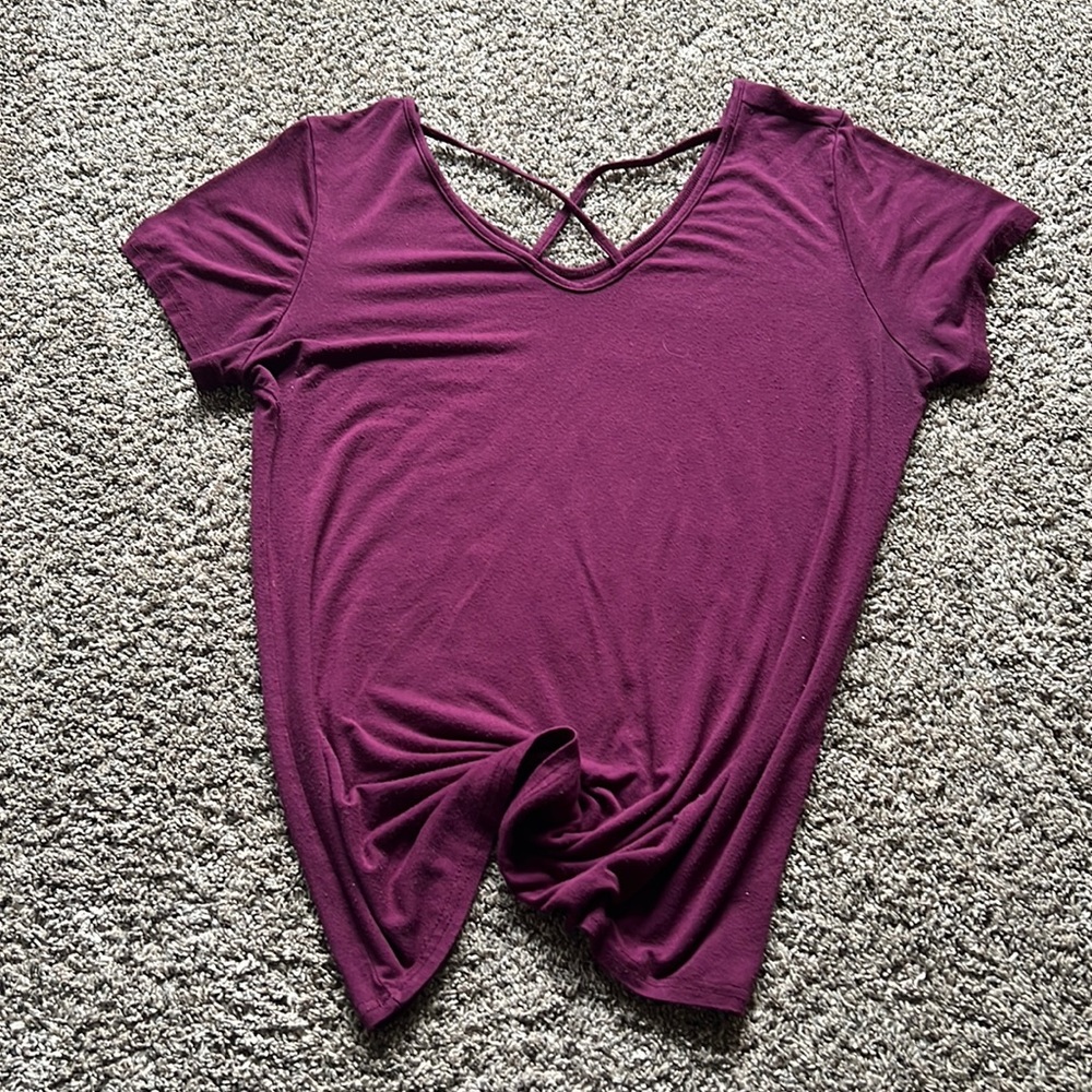 Cross Cross V Neck Tee